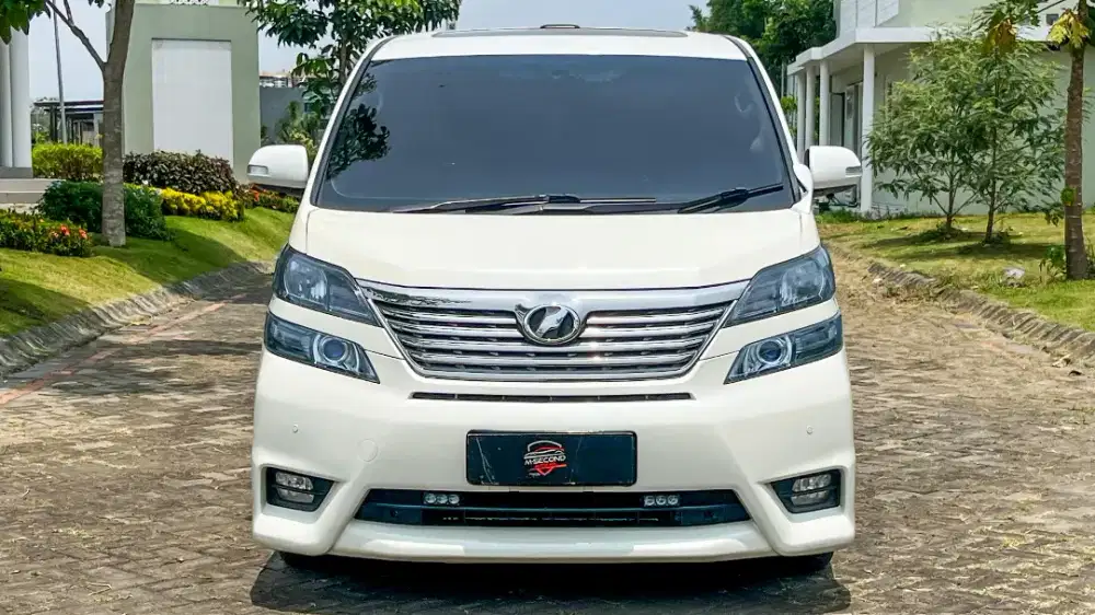 Toyota Vellfire Z 2.4 Bensin Matic 2010 Eksterlor Interior rapi harum
