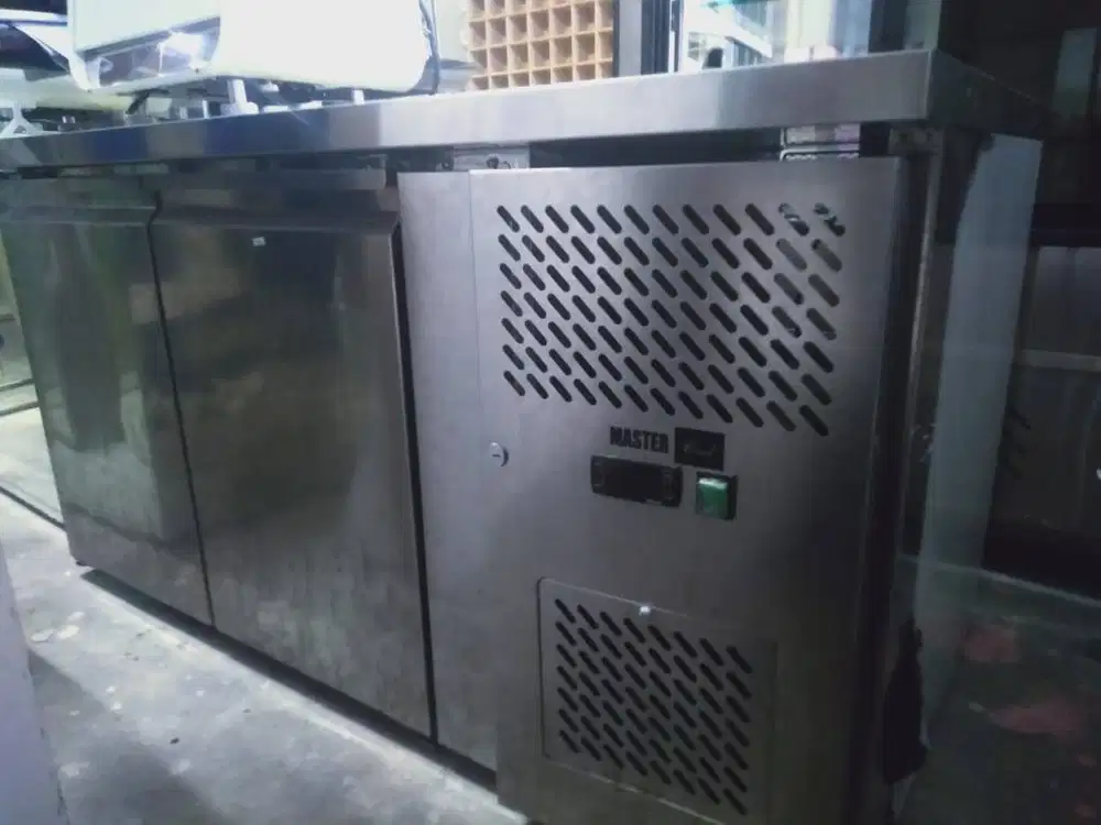 Jual Barang Eks Cafe Undercounter Chiller