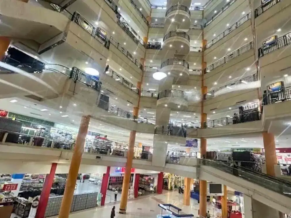 Dijual / Disewa – Kios Strategis di ITC Cempaka Mas, Ramai & Siap Usaha