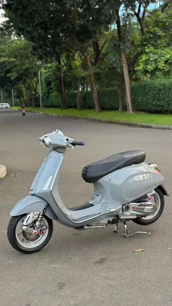 Vespa matic sprint 150 abs grey avio