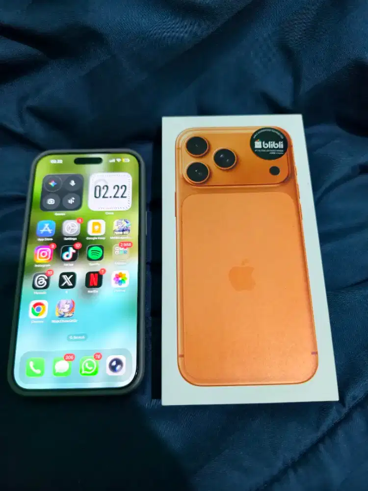 iPhone 17 Pro Max 256 GB Orange garansi resmi mulus