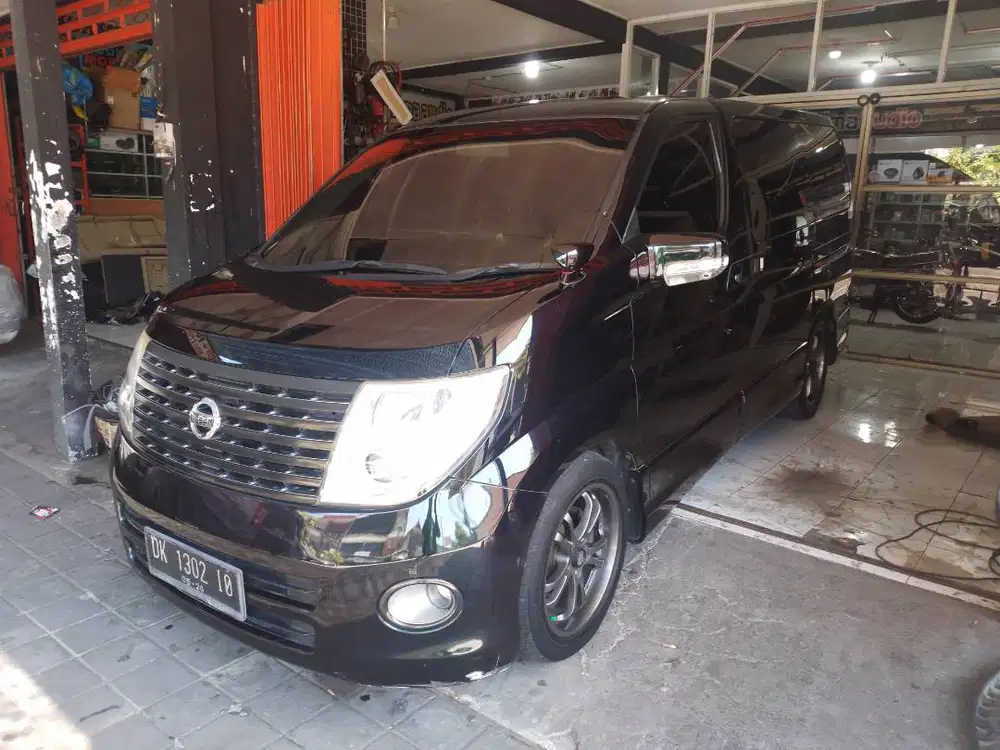 Nissan Elgrand E51 HWS A/T V2.5 th2008 (CBU-Black Edition)