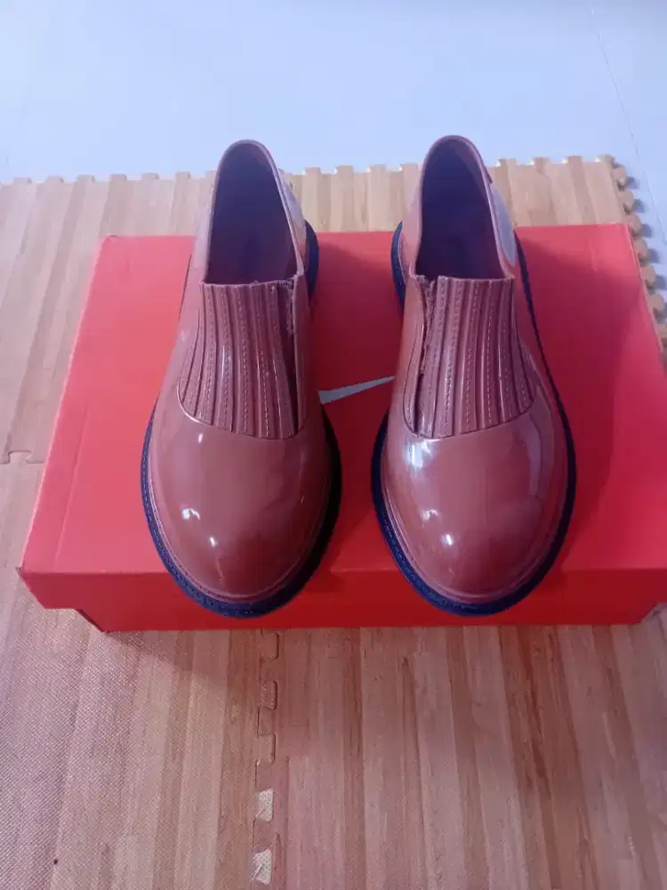 Sepatu casual Melissa