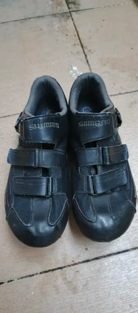 Sepatu Shimano cleat