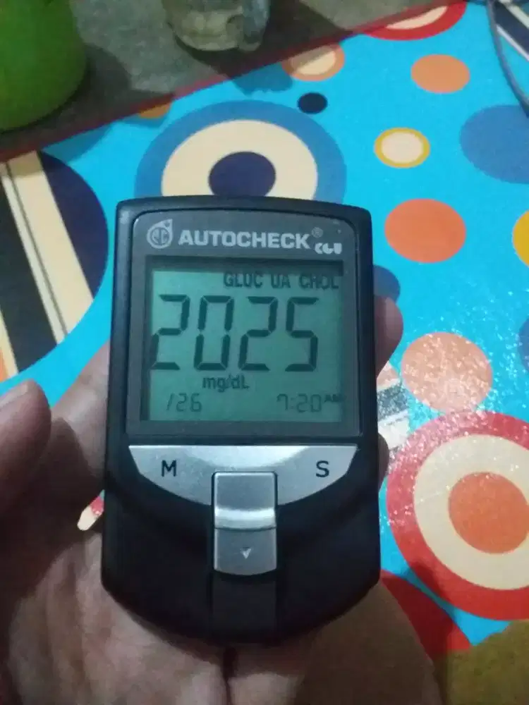 Alat cek gula  darah asam urat kolesterol