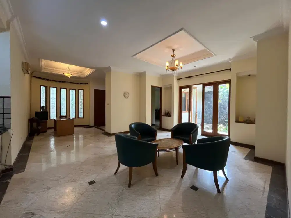 SEWA RUMAH CANTIK 1 LANTAI UNTUK KANTOR ATAU TEMPAT TINGGAL FATMAWATI JAKARTA SELATAN