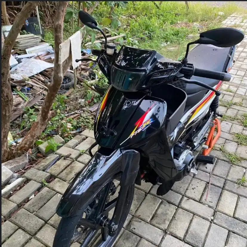 fiz r 1996 hitam