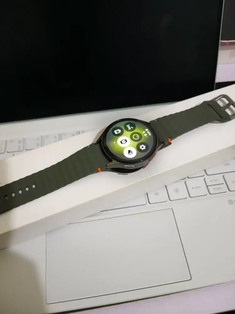 Samsung watch 7 fullset like new