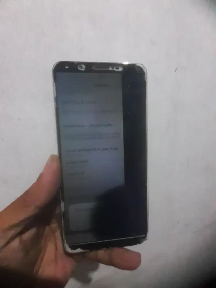 Dijual Hp vivo y71. Ram 4/32gb. Minus LCD.