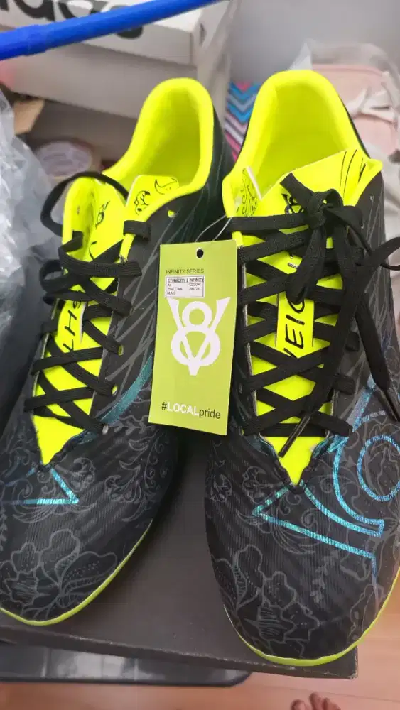 Sepatu Bola Ethnicity 2 infinity series