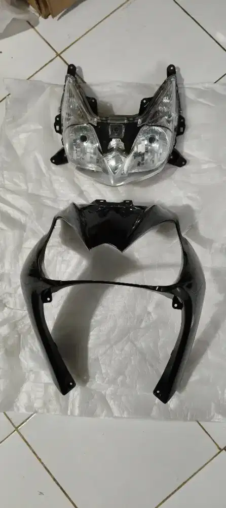 Tameng Depan Set Reflektor Suzuki Skydrive Baru Original