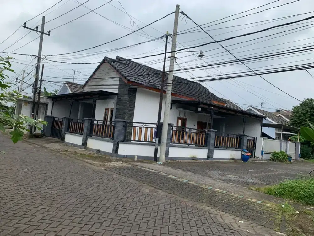 DIJUAL RUMAH SIAP HUNI BUMIAYU KOTA MALANG POSISI HOOK