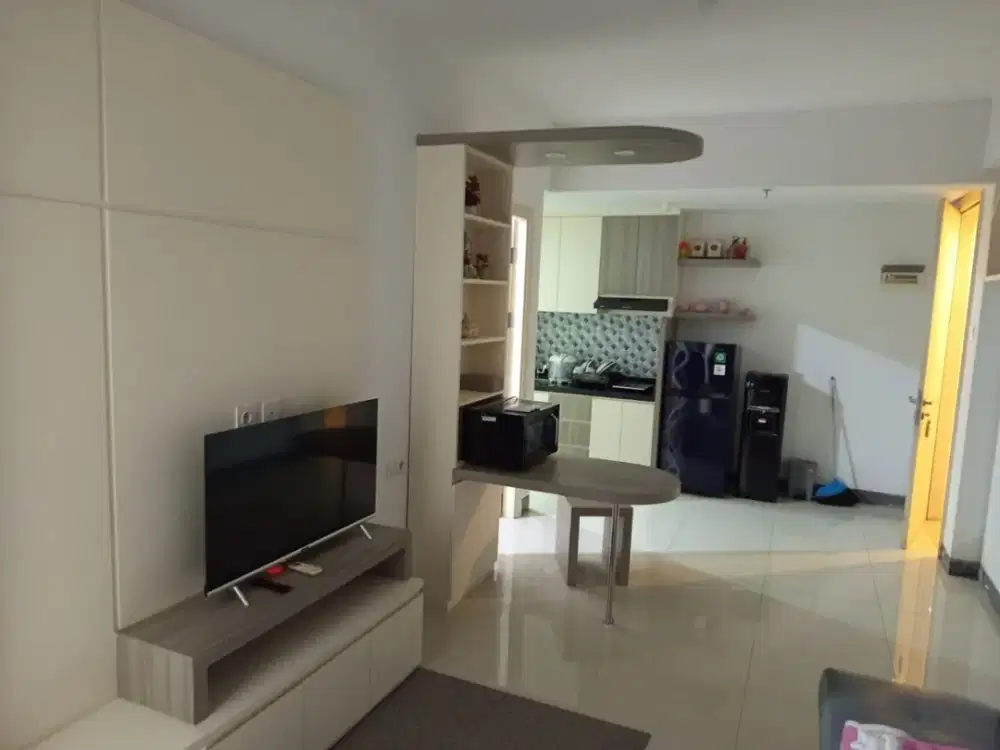 Disewakan Apartemen Benson Dekat PTC, Pakuwon Mall 2BR Full Furnished Interior