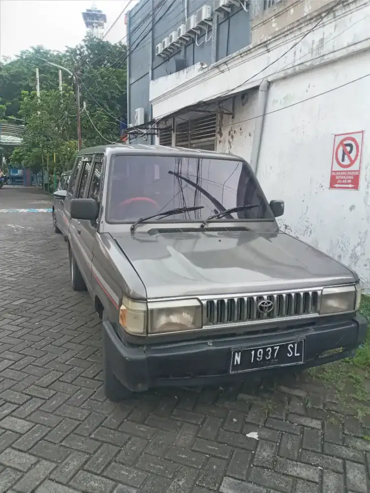 Kijang super 1990 abu abu metalik 1500cc