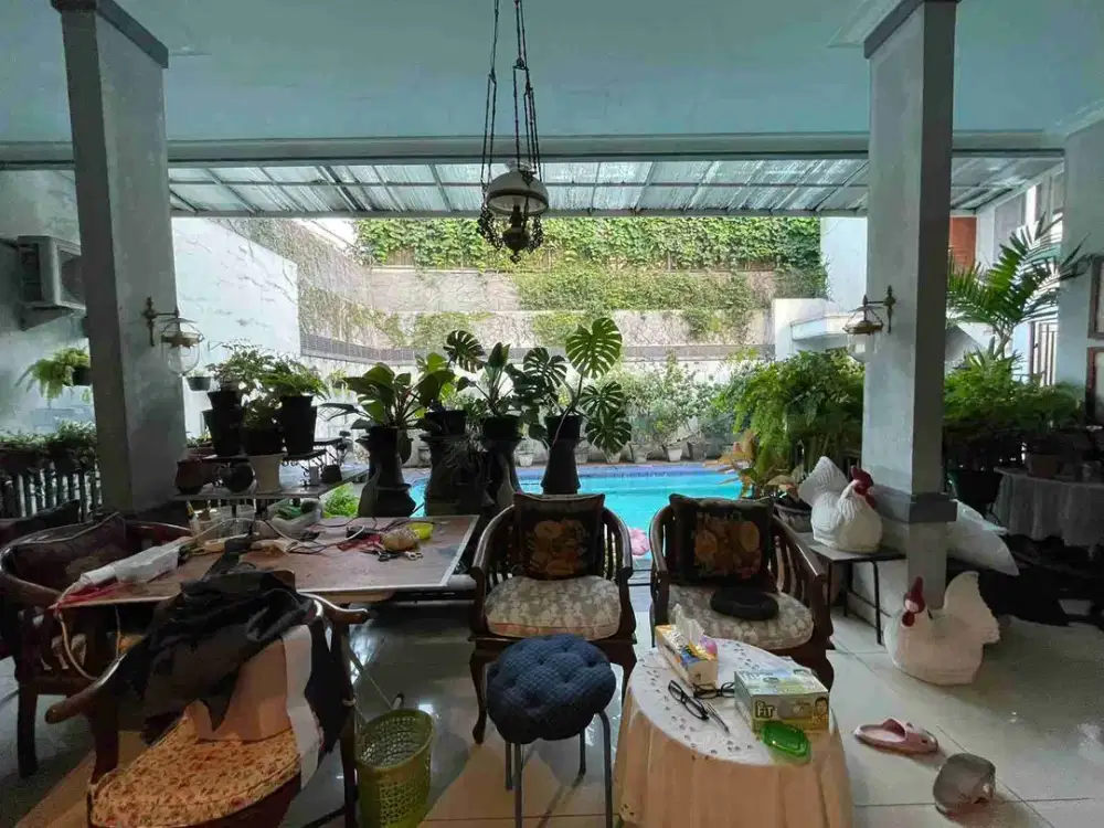 rumah 2 lantai dalam cluster area kemang jakarta selatan