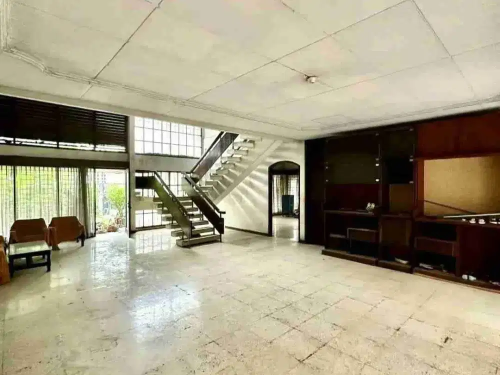 rumah lama 2 lantai hitung tanah selangkah ke jalan arteri pondoh indah