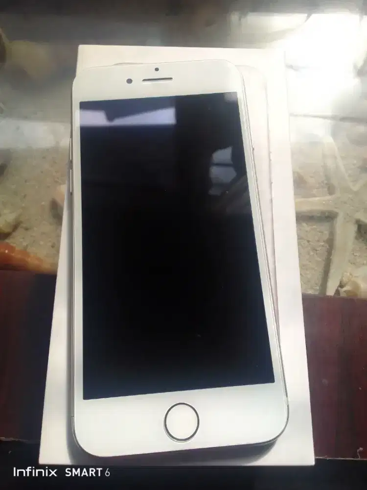 Iphone 7 / 128 hp sama dus aja