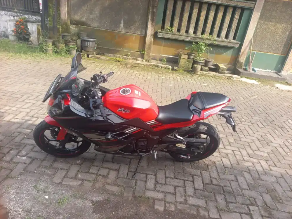 Ninja abs 2017 like new