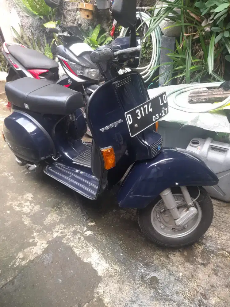 Vespa PX tahun 1976