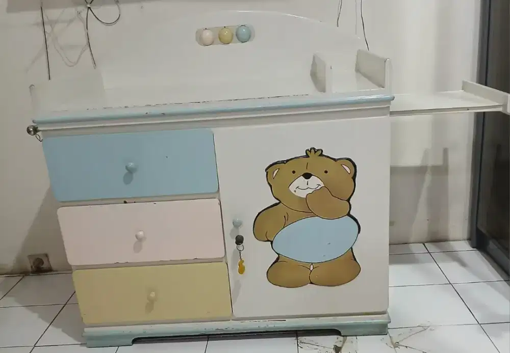 Baby Tafel., Lemari Kayu ASLI Berat
