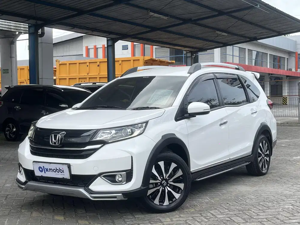 Pajak Panjang - Honda BR-V 1.5 Prestige Bensin-AT Otomatis 2021- SZ