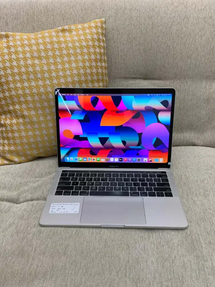 Macbook pro 2019 i5 8gb 512gb muluz lus
