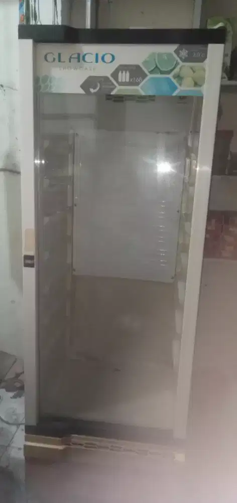 Showcase toshiba 4 rak jual krn udh ga pake