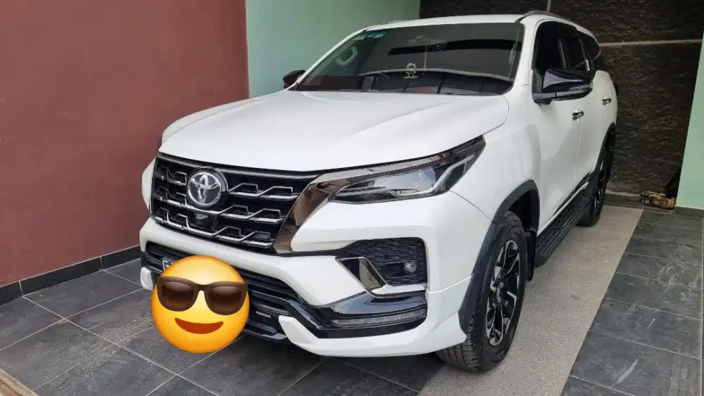 Jual Toyota Fortuner 2.4 VRZ GR Sport 2022