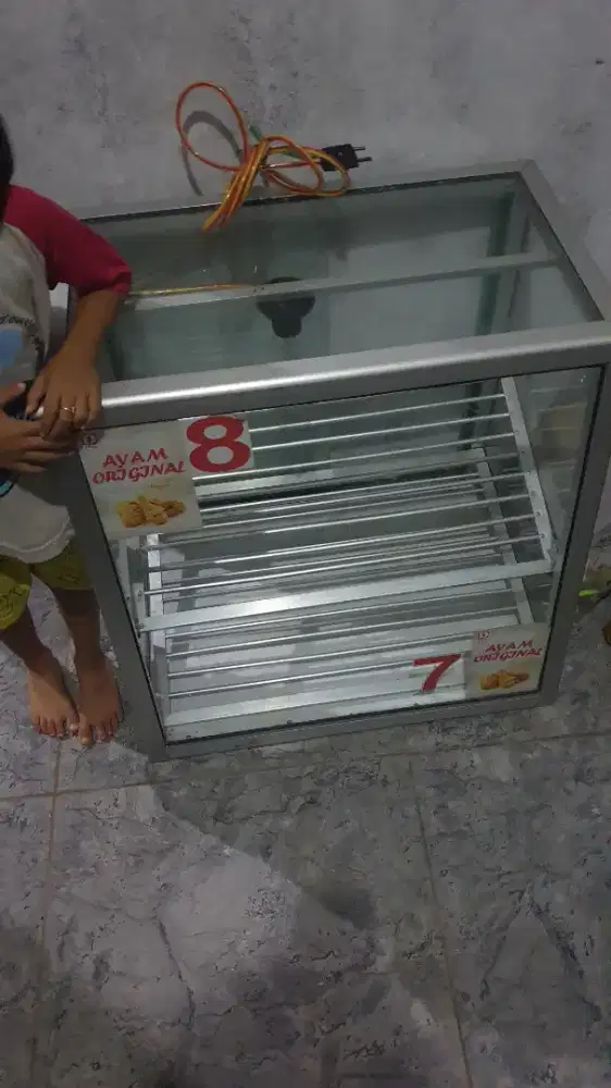 Etalase chiken baru pake 1 bulan