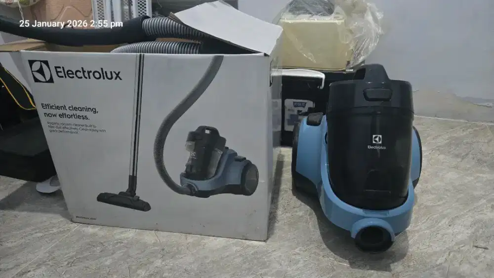 Electrolux Vacuum Cleaner EC31-2BB