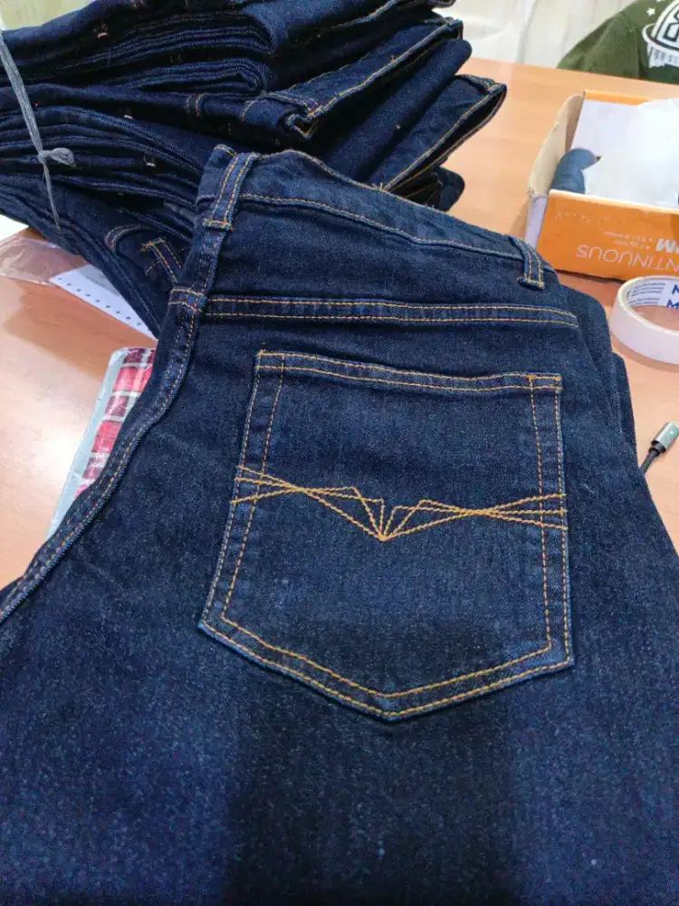 Celana jeans pria dewasa jumbo