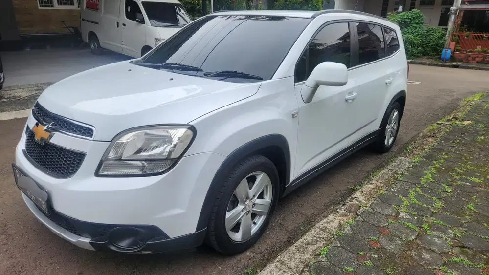 Chevrolet Orlando 2012 Bensin