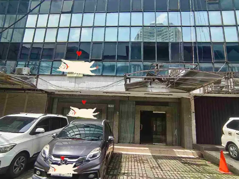 DIJUAL CEPAT ruko eks restoran lokasi super strategis berada di tengah kota Jakarta Pusat