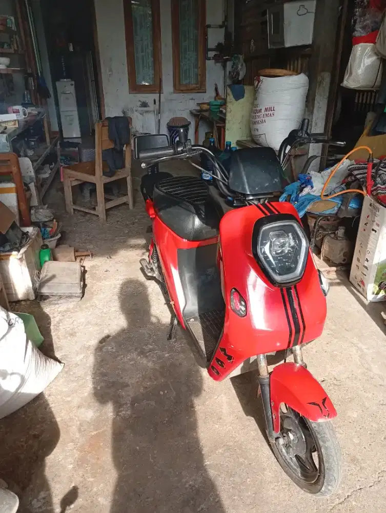 Sepeda listrik uwinfly M60