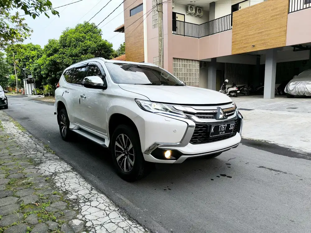 Pajero Dakkar Sunroof Black Piano 2017 Orisinil Cat