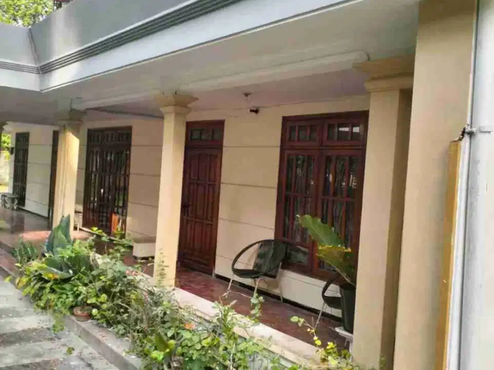 rumah dijual di jl.cipto malang dekat UNIBRAW