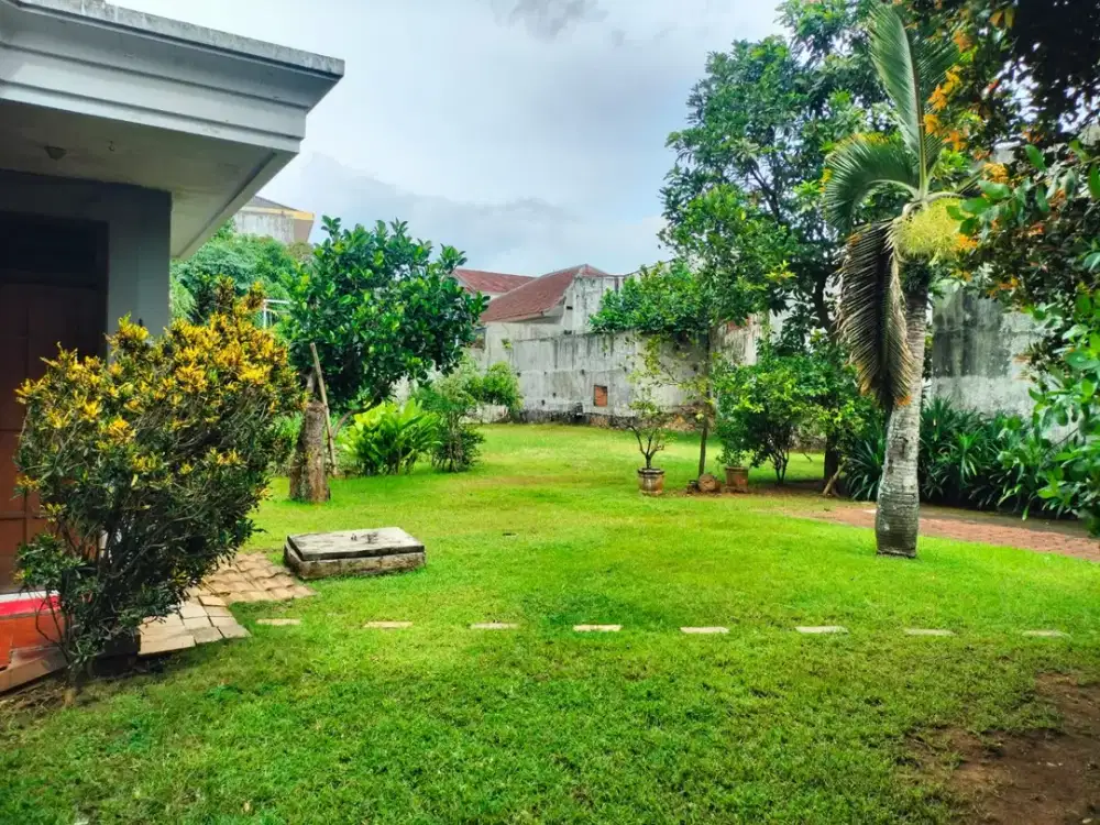 DIJUAL RUMAH 1.002 m² DEMPET UNMER MALANG