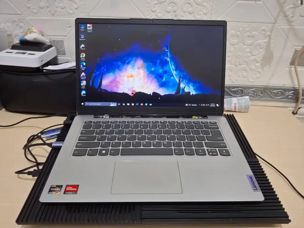 Lenovo ideapad Slim 1 AMD Ryzen 3 7320U 8GB/256GB SSD FHD Normal Murah