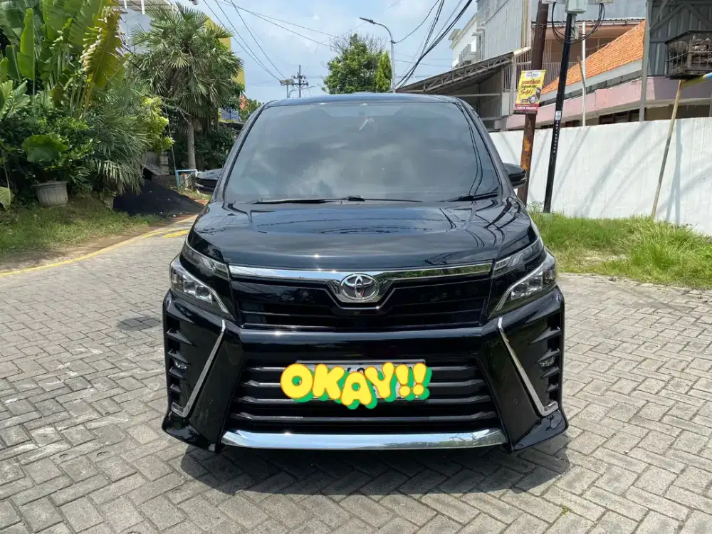 Toyota Voxy 2.0 2018
