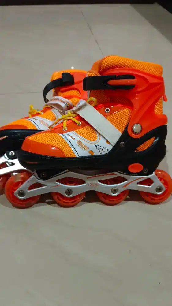 Sepatu roda anak cewe