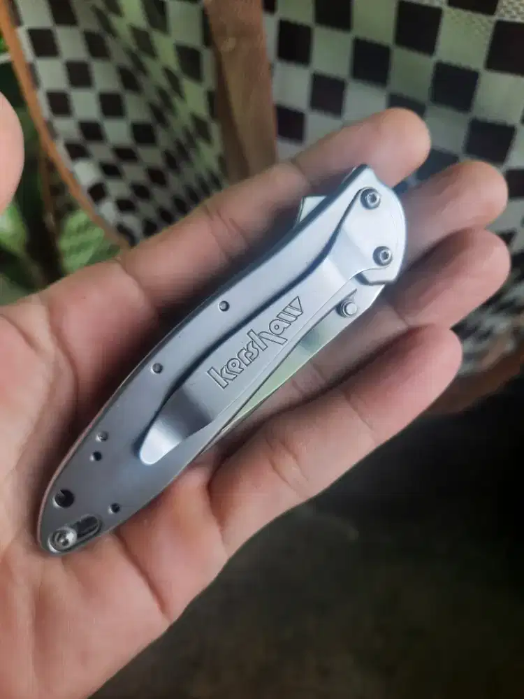 Pisau lipat Kershaw leek