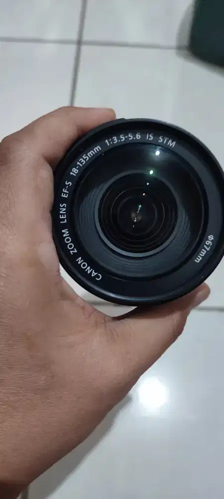 Canon EF-S 18–135mm IS STM – Mulus, AF Halus, Siap Pakai