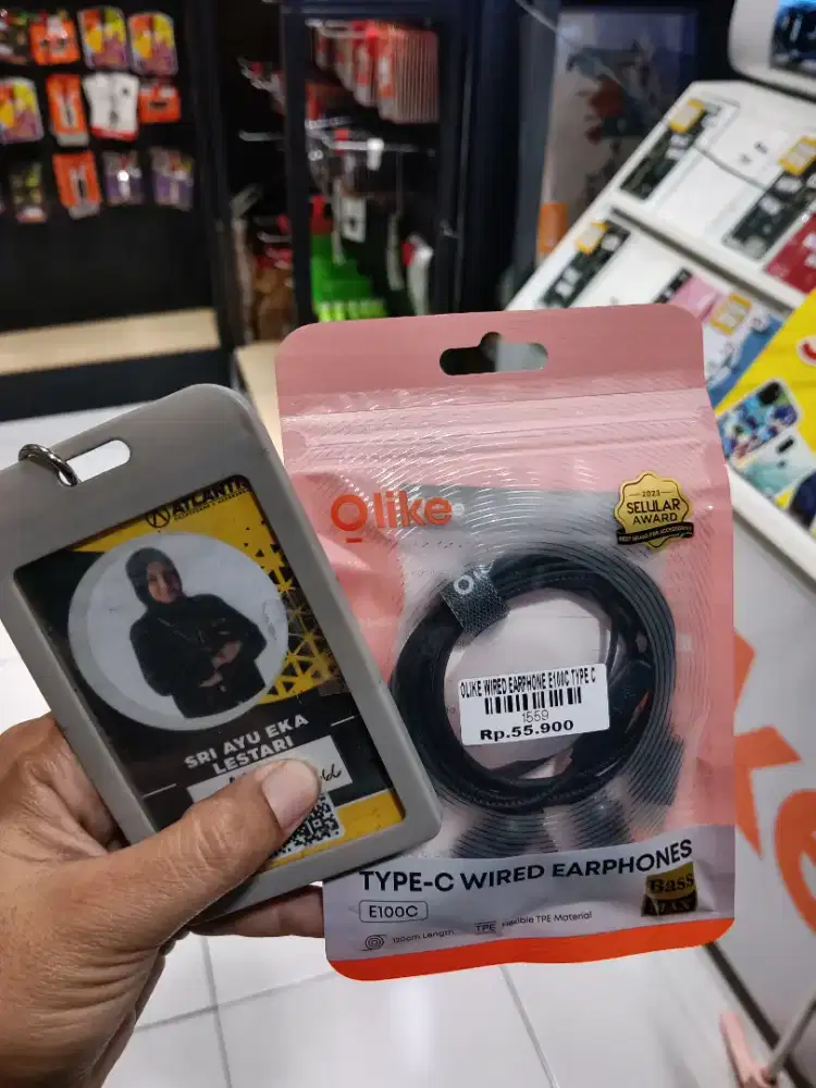 OLIKE WIRED EARPHONE E100C TYPEC ATLANTIS DAHSYAT