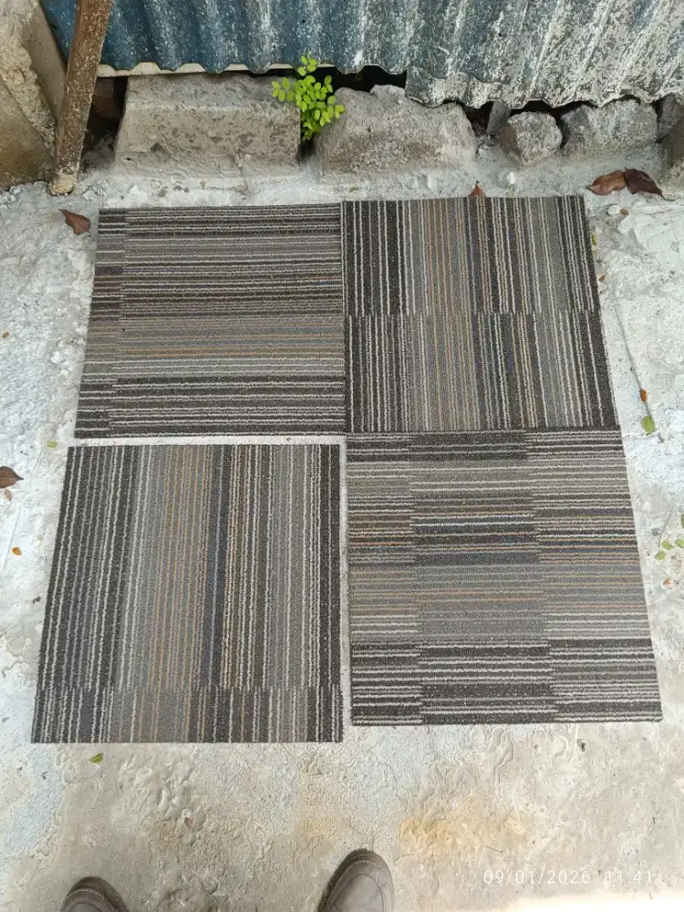 Karpet Tile Masih Bagus ukuran 50x50cm Second Bank