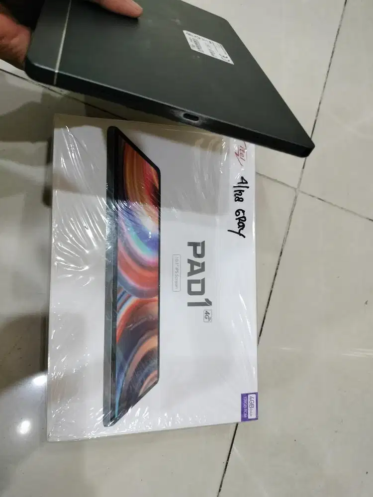 itel pad 1 ram4/128gb celluler sim card