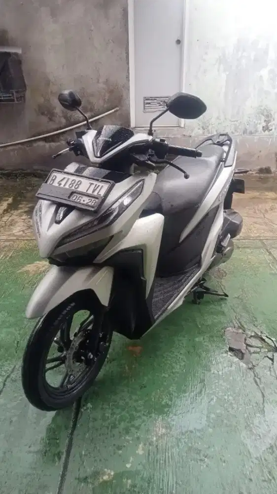 Vario new 150 2018 lengkap halus mulus