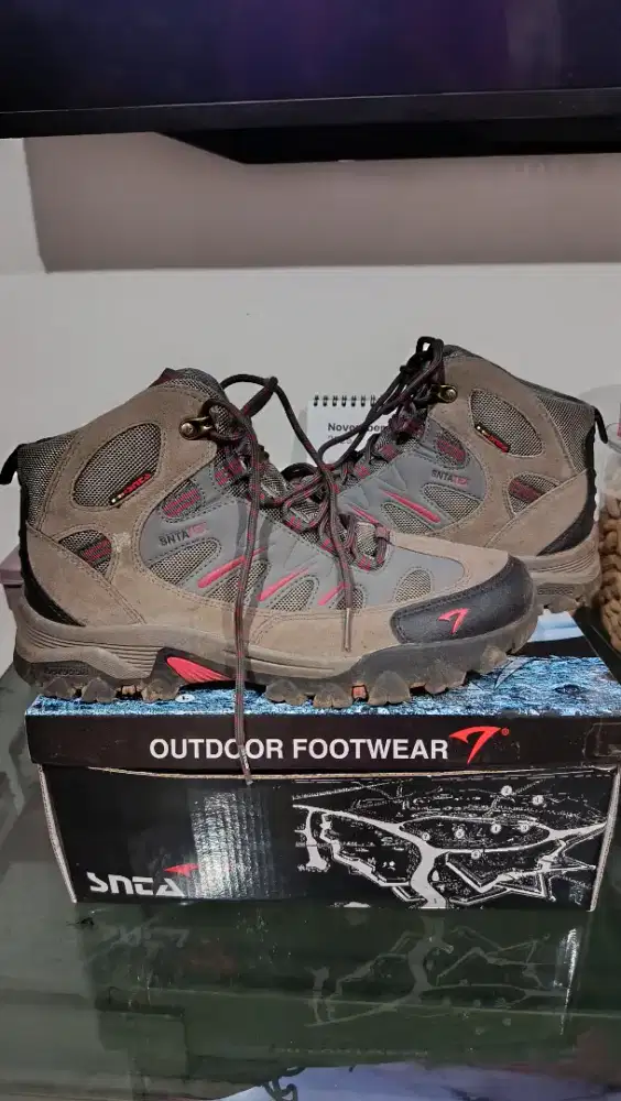 Sepatu Gunung SNTA 493 Original