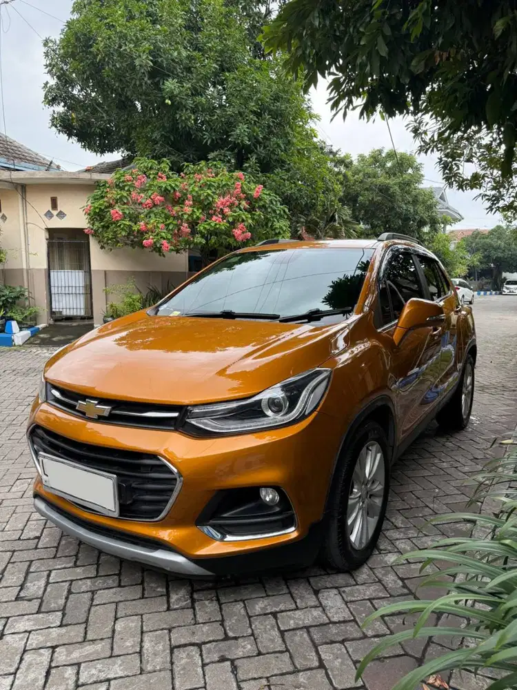 Dijual Milik Pribadi Chevrolet Trax LTZ AT Tahun 2017 warna Orange