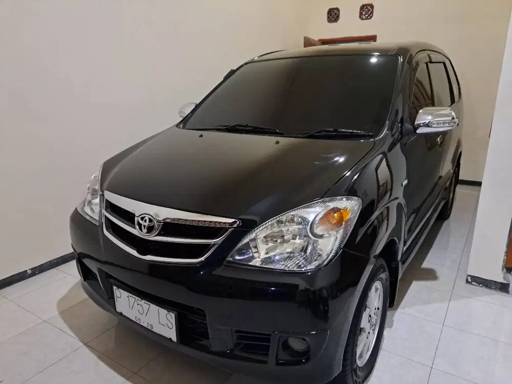 Dijual avanza pemakaian pribadi