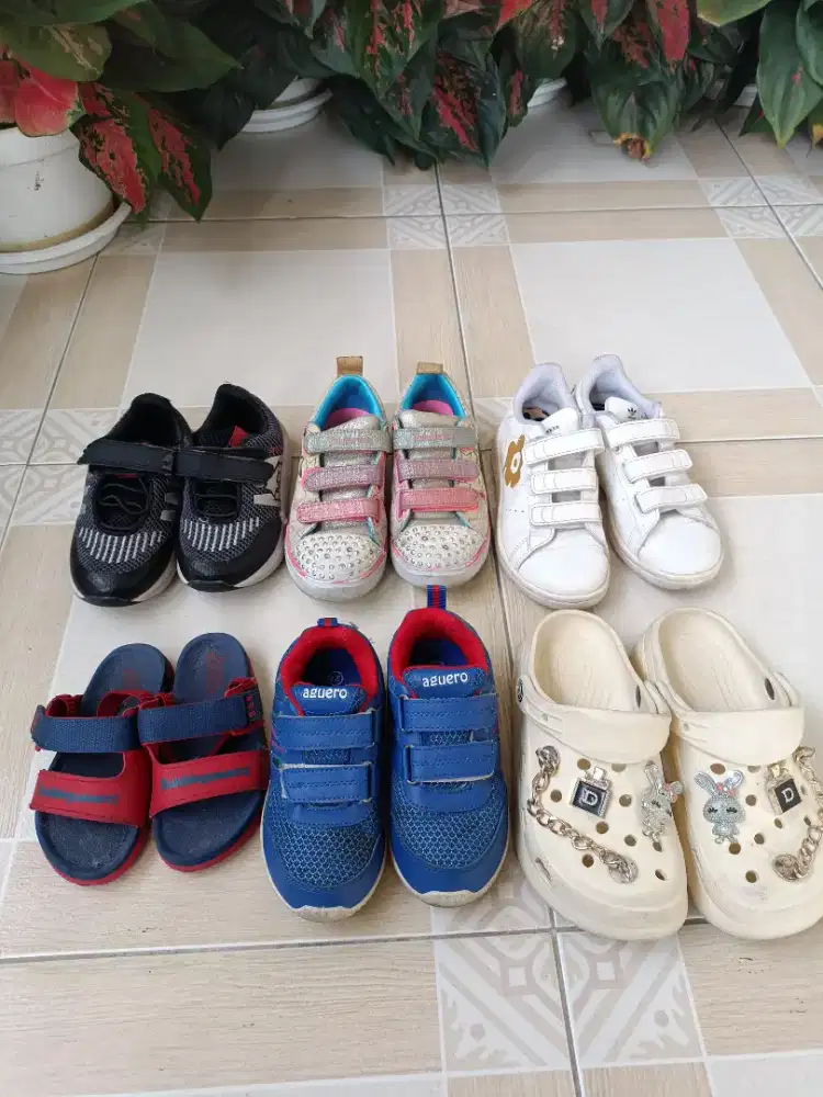 Sepatu Anak Laki Laki Dan Perempuan Kondisi Masih Bagus